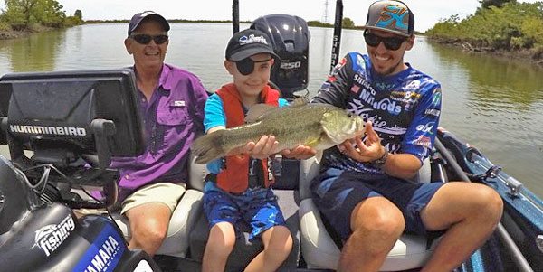 Jocumsen-kid-trip-KPink-bass-fishing-160526