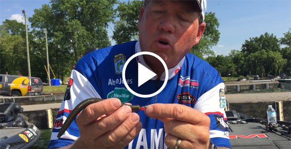 Gary Dobyns, The Bubba Shot Rig using the Roboworm Rebarb Hook