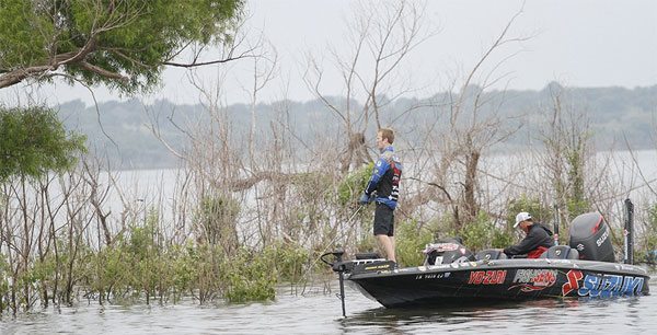 Brandon-Card-fishing-Texoma-bassblaster-bass-fishing-160614