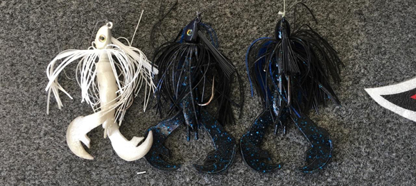 BLACK N' BLUE SwimJig VS WHITE SwimJig on Lake Okeechobee